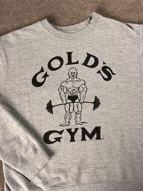 Golds Gym Sweatshirt Mens Medium Gray Crewneck Muscle Joe Bodybuilder Logo